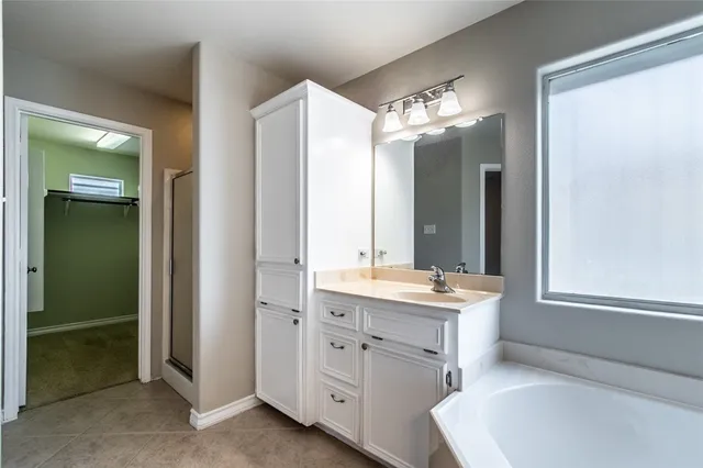 $2,400 | 15517 Finistere Street, Corpus Christi, TX 78418