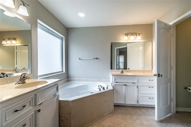 $2,400 | 15517 Finistere Street, Corpus Christi, TX 78418