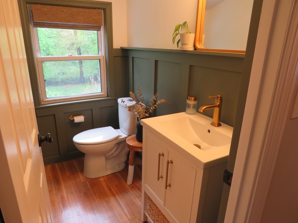4 Marguerite Road Walpole, MA 02081 - Photo 21 of 30 Gallery Image 21