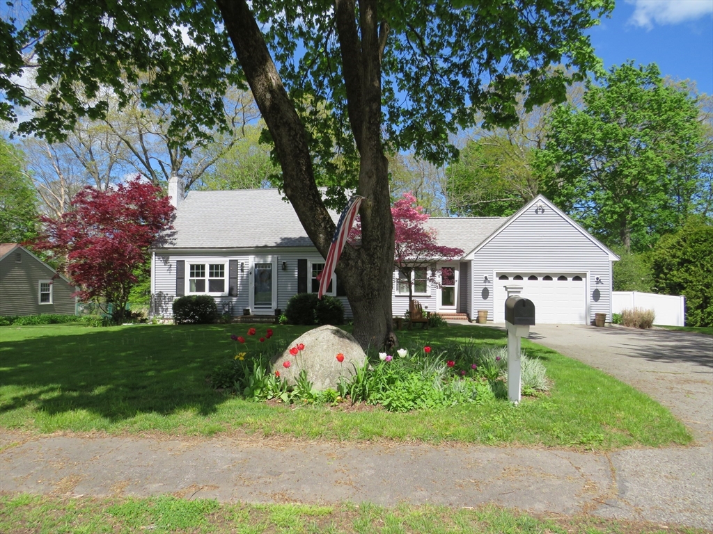 4 Marguerite Road Walpole, MA 02081 - Photo 5 of 30 Gallery Image 5