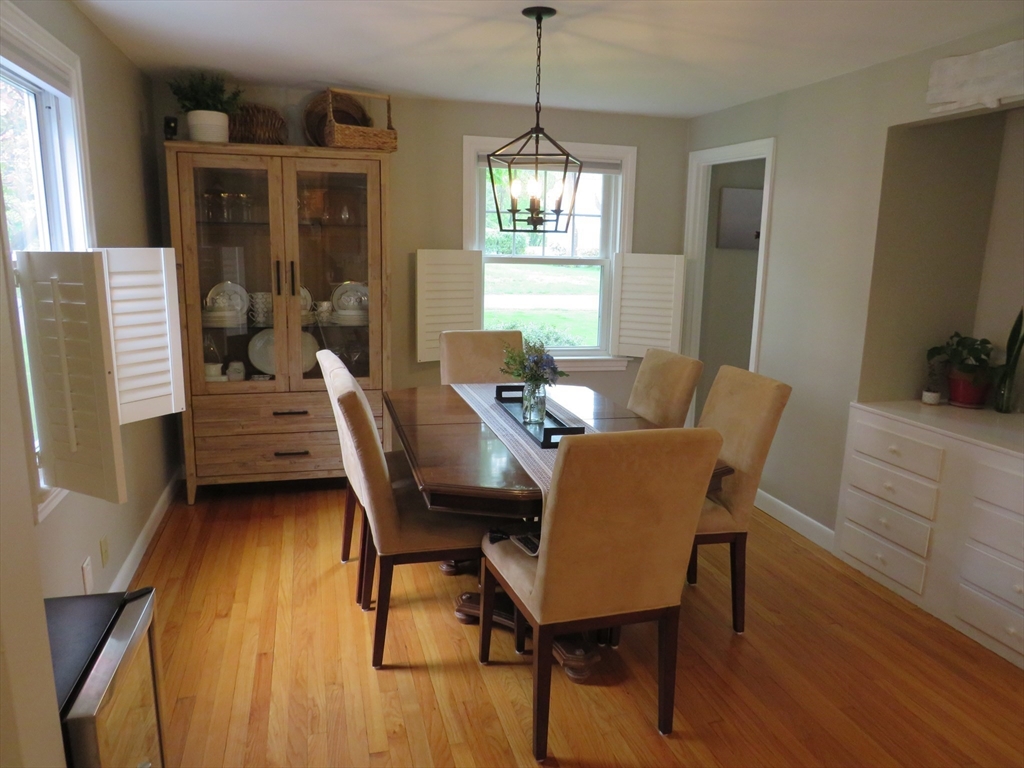 4 Marguerite Road Walpole, MA 02081 - Photo 8 of 30 Gallery Image 8
