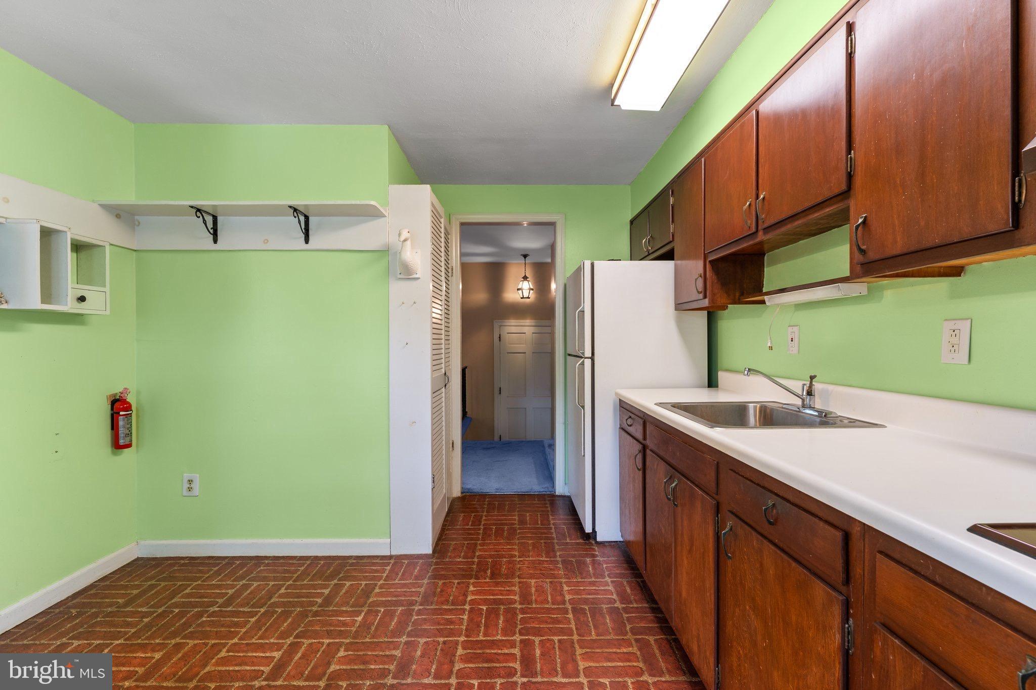 424 Valley Road Langhorne, PA 19047 - Photo 8 of 40 Gallery Image 8