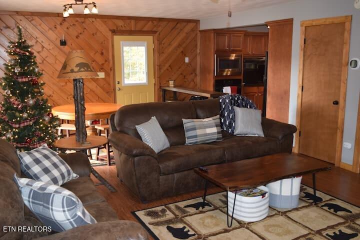 4572 Wilderness Plateau Pigeon Forge, TN 37863 - Photo 8 of 32 11e4f15b-1660-41db-92bd-6ef3c4a07700