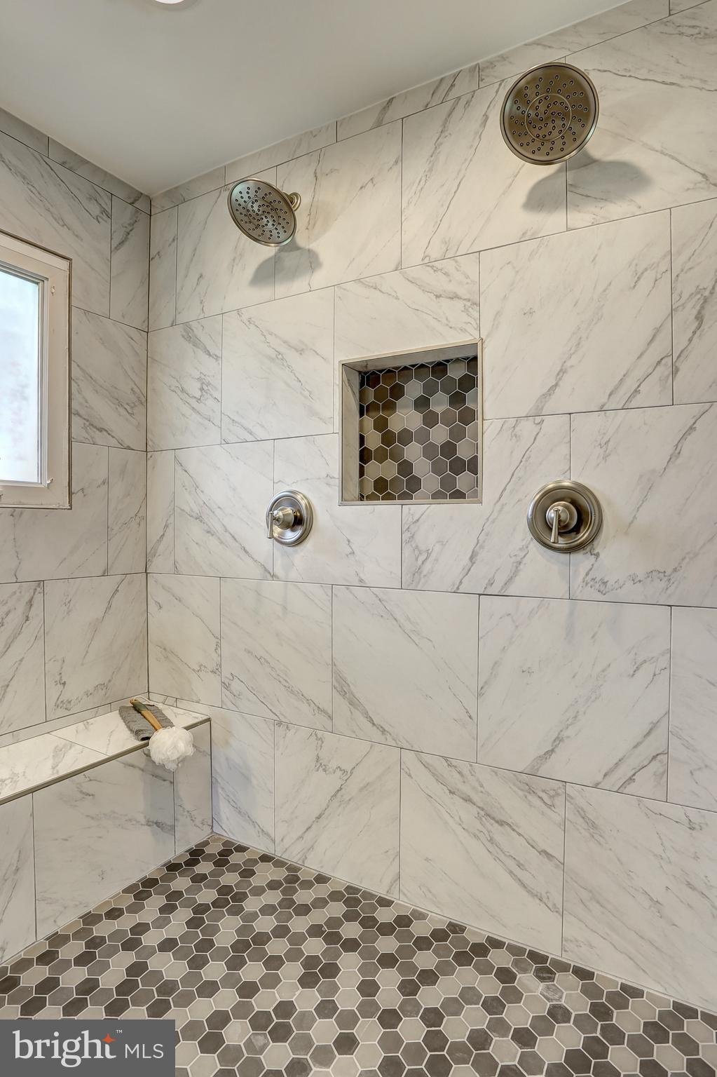 13649 Highland Road Clarksville, MD 21029 - Photo 22 of 56 SEPARATE CONTROLS & SITTING AREA