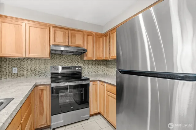 $315,000 | 1321 South Puget Drive, Unit E15, Renton, WA 98055