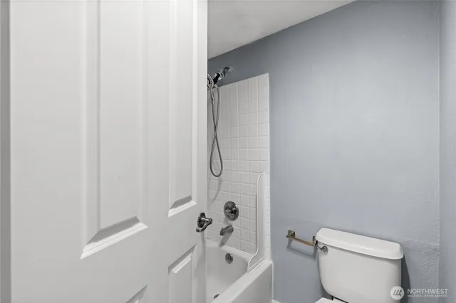 $315,000 | 1321 South Puget Drive, Unit E15, Renton, WA 98055