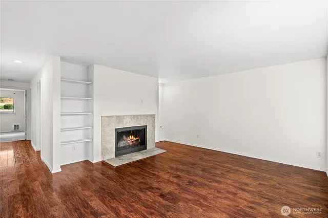 $315,000 | 1321 South Puget Drive, Unit E15, Renton, WA 98055