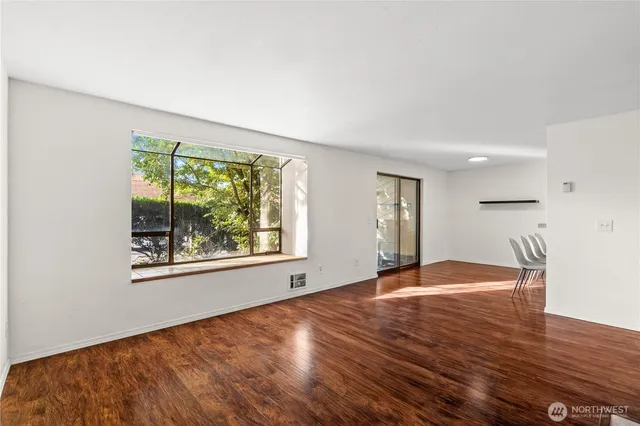 $315,000 | 1321 South Puget Drive, Unit E15, Renton, WA 98055