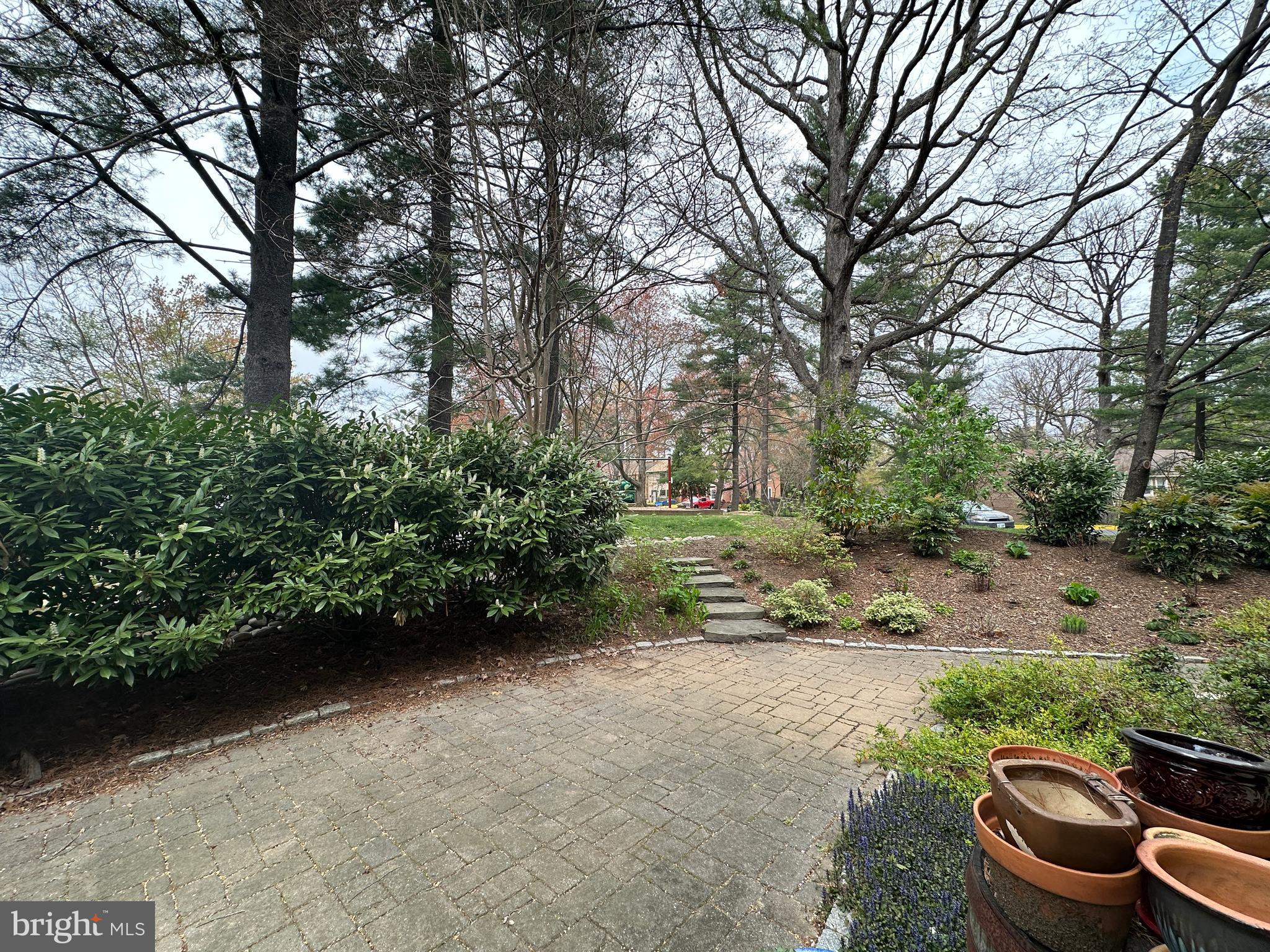 2172 Golf Course Drive Reston, VA 20191 - Photo 4 of 4 Backs to trees/common area