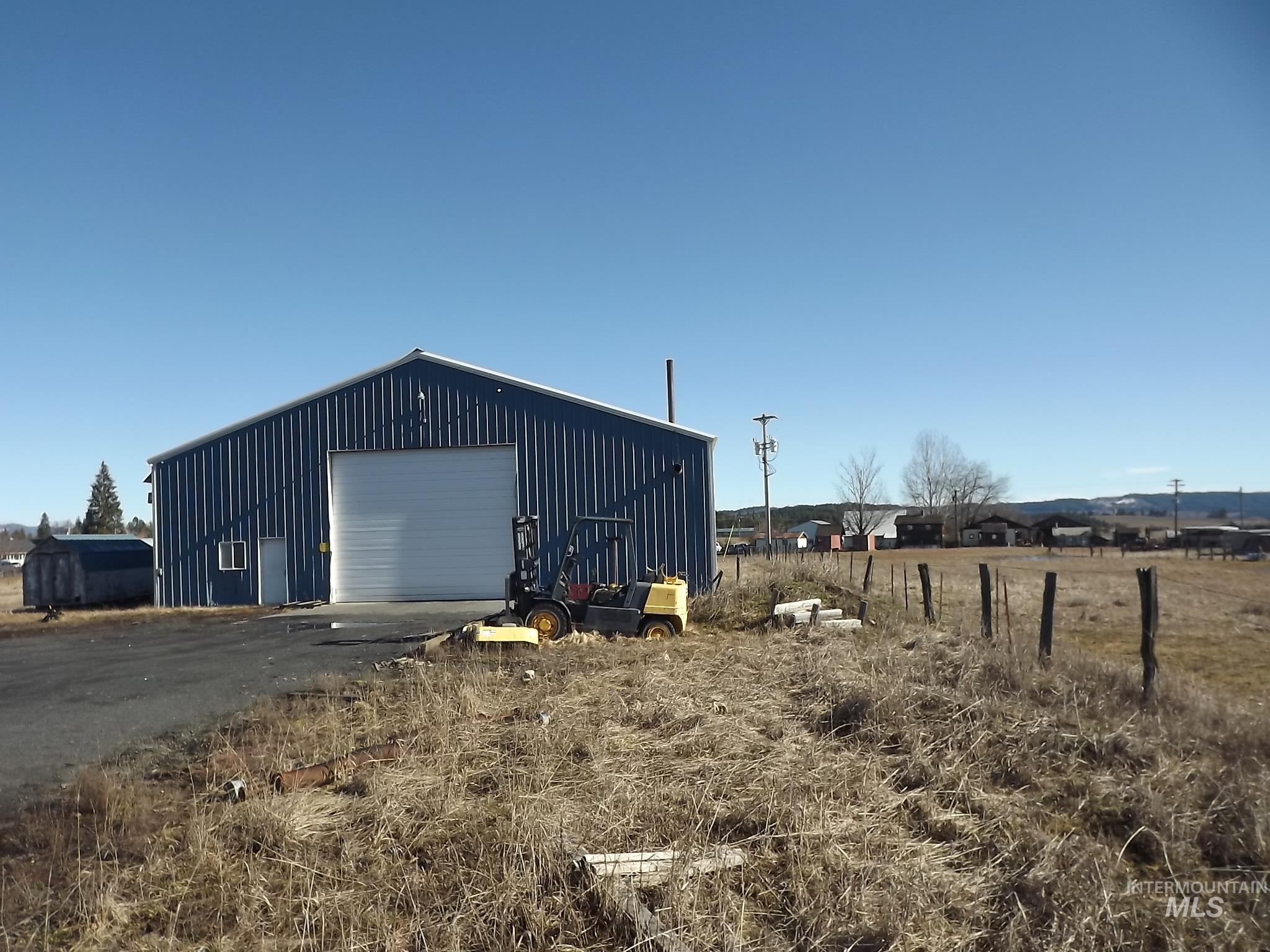 414 Wood Street Weippe, ID 83553 - Photo 11 of 46