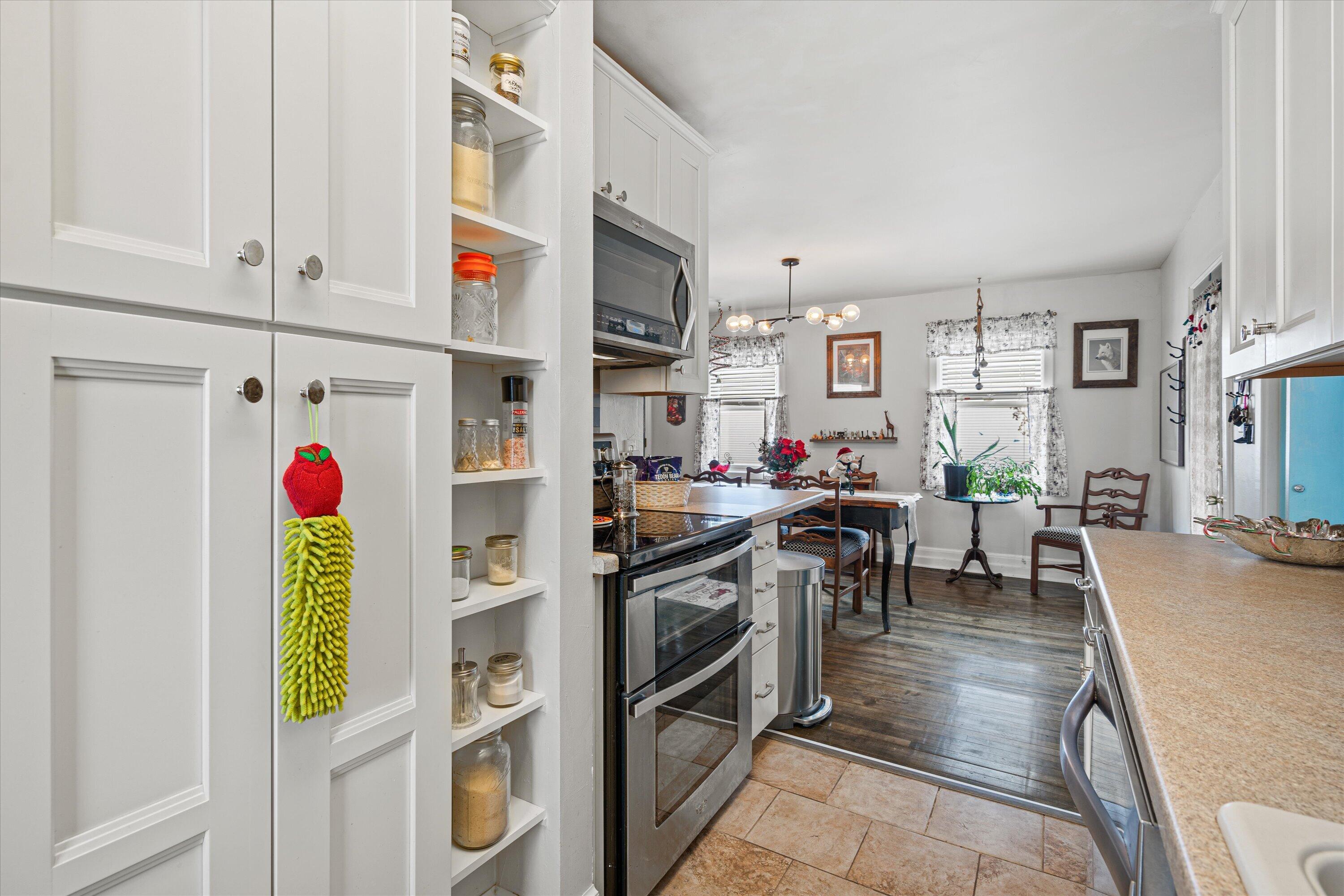 820 North 8th Street Manitowoc, WI 54220 - Photo 15 of 33 Kitchen