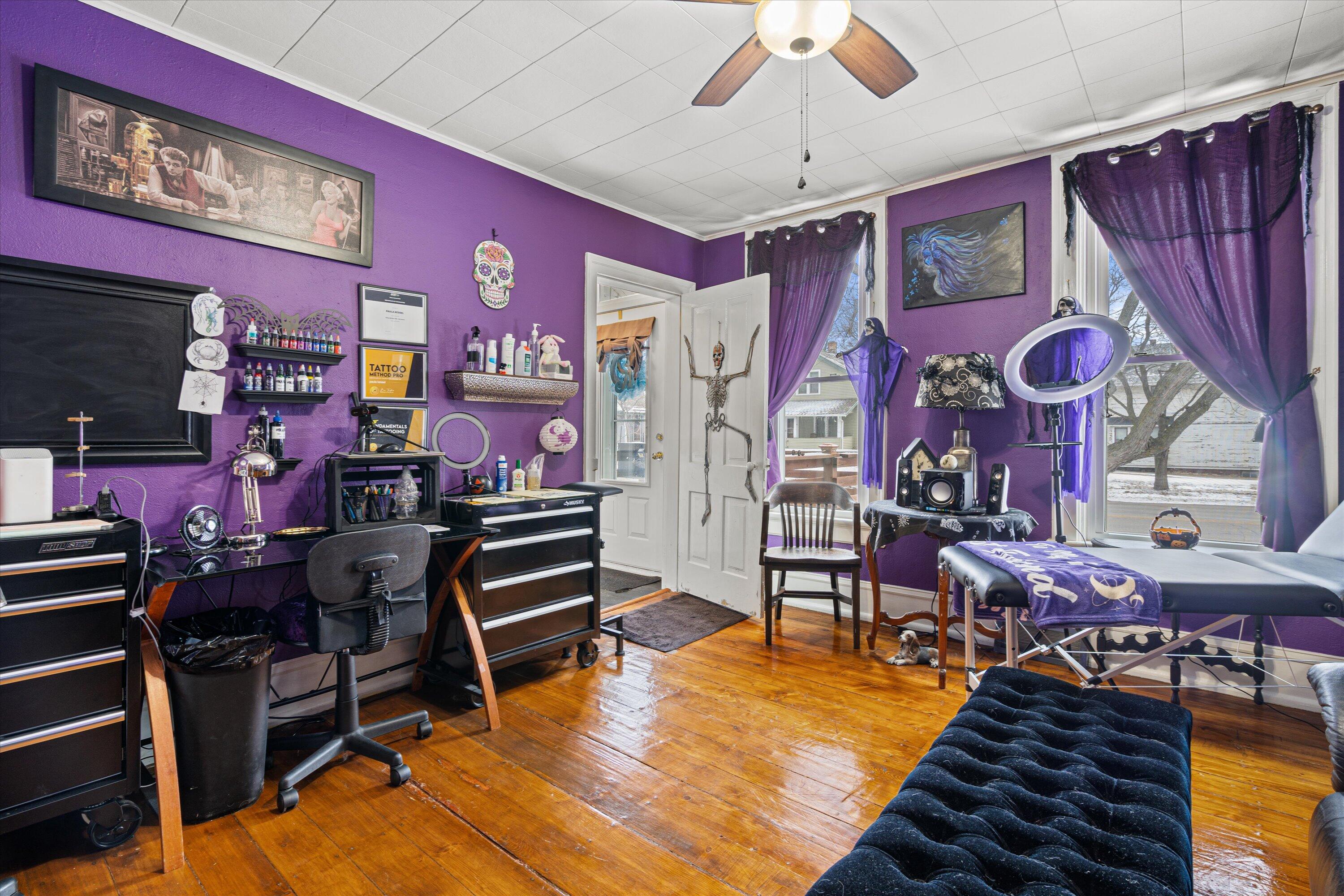 820 North 8th Street Manitowoc, WI 54220 - Photo 3 of 33 Family Room