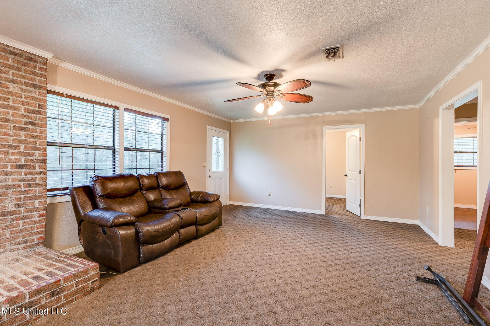 1585 Lovewell Road Richton, MS 39476 - Photo 4 of 30 2 (1 of 15) Great Room