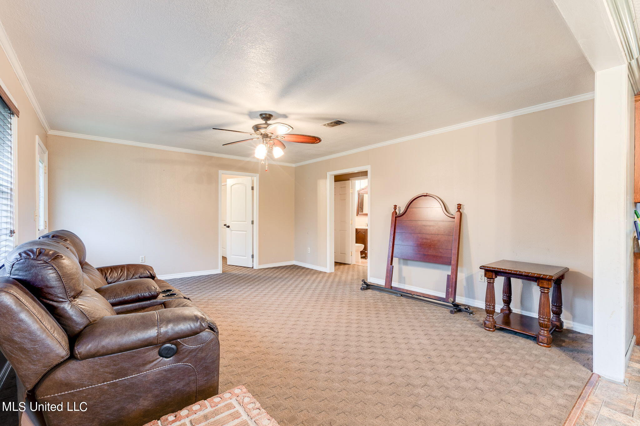 1585 Lovewell Road Richton, MS 39476 - Photo 5 of 30 2 (2 of 15) Great Room