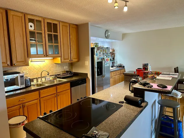 $1,800 | 16 East Old Willow Road, Unit 414S, Prospect Heights, IL 60070