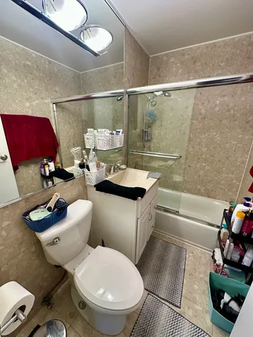 $1,800 | 16 East Old Willow Road, Unit 414S, Prospect Heights, IL 60070