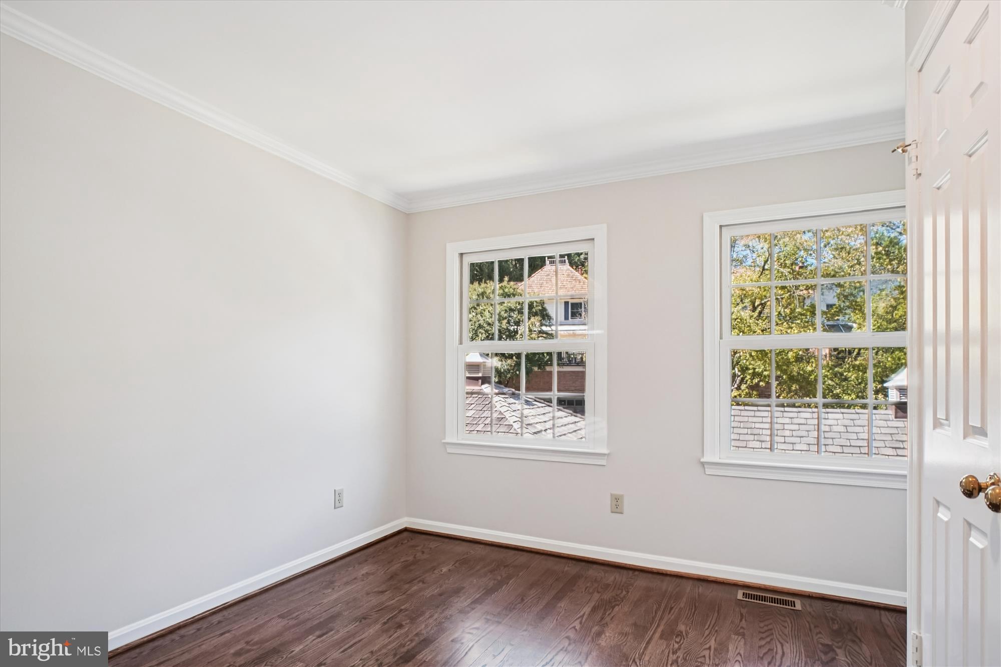 2697 Marcey Road Arlington, VA 22207 - Photo 33 of 64 a view of a room with wooden floor and windows
