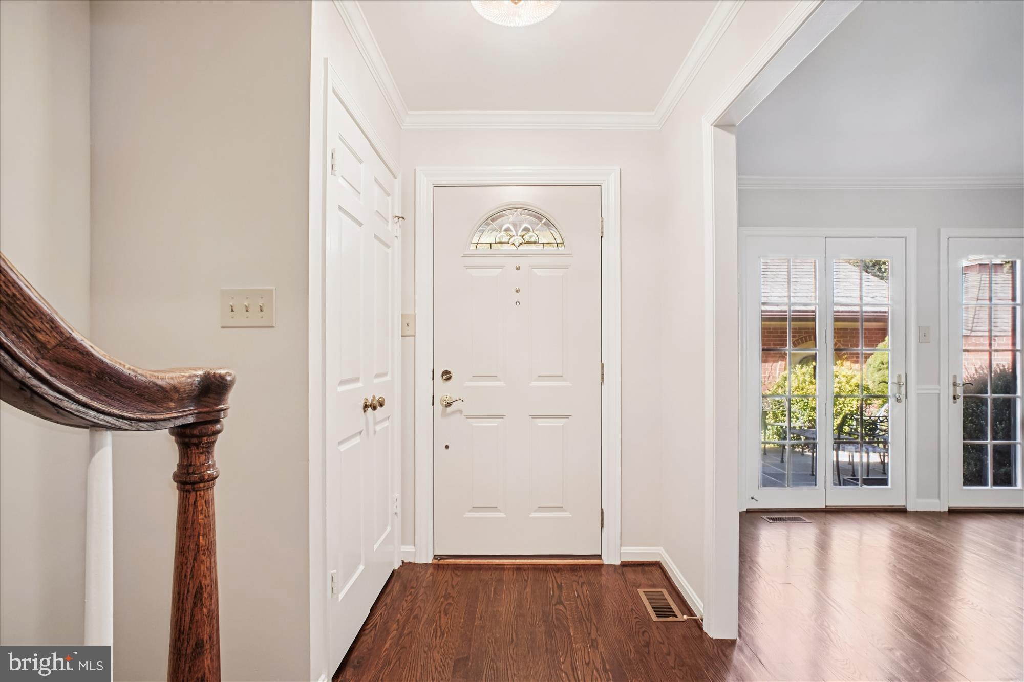 2697 Marcey Road Arlington, VA 22207 - Photo 5 of 64 Entry