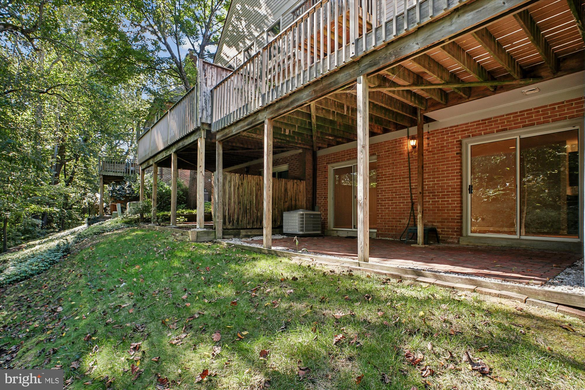 2697 Marcey Road Arlington, VA 22207 - Photo 51 of 64 a view of a house with backyard and porch