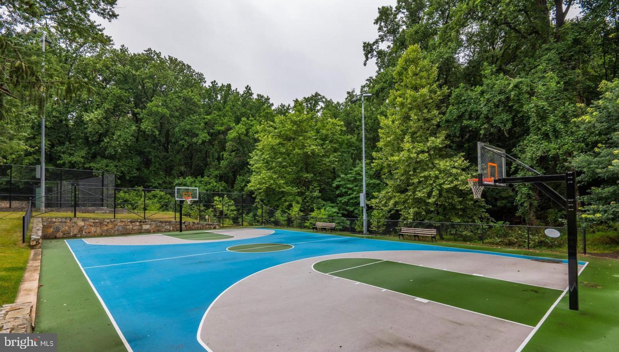 2697 Marcey Road Arlington, VA 22207 - Photo 62 of 64 a view of a basketball court
