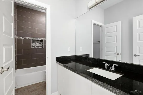 $975 | 3809 Valeria Street, Unit 3, Edinburg, TX 78541