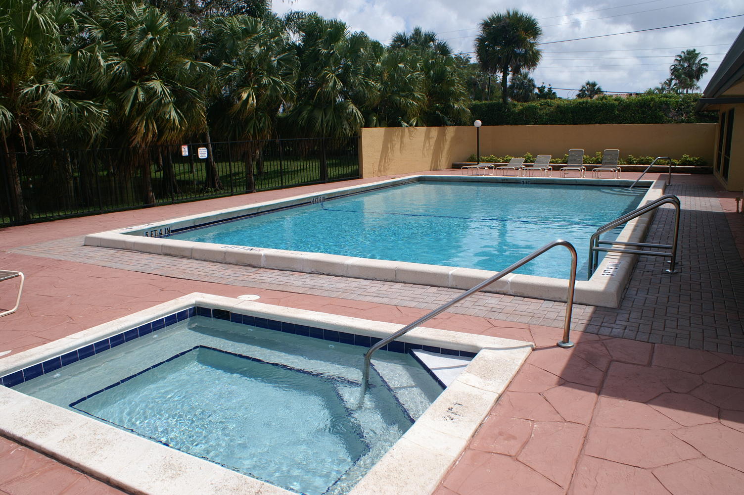 9080 Red Oak Lane Boca Raton, FL 33428 - Photo 20 of 20 Community Pool Spa
