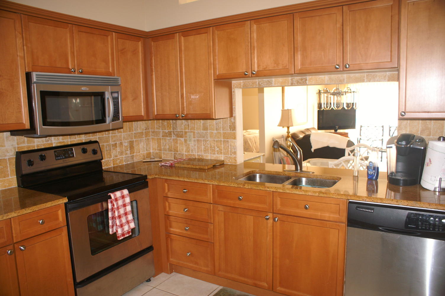 9080 Red Oak Lane Boca Raton, FL 33428 - Photo 4 of 20 Kitchen Cont.