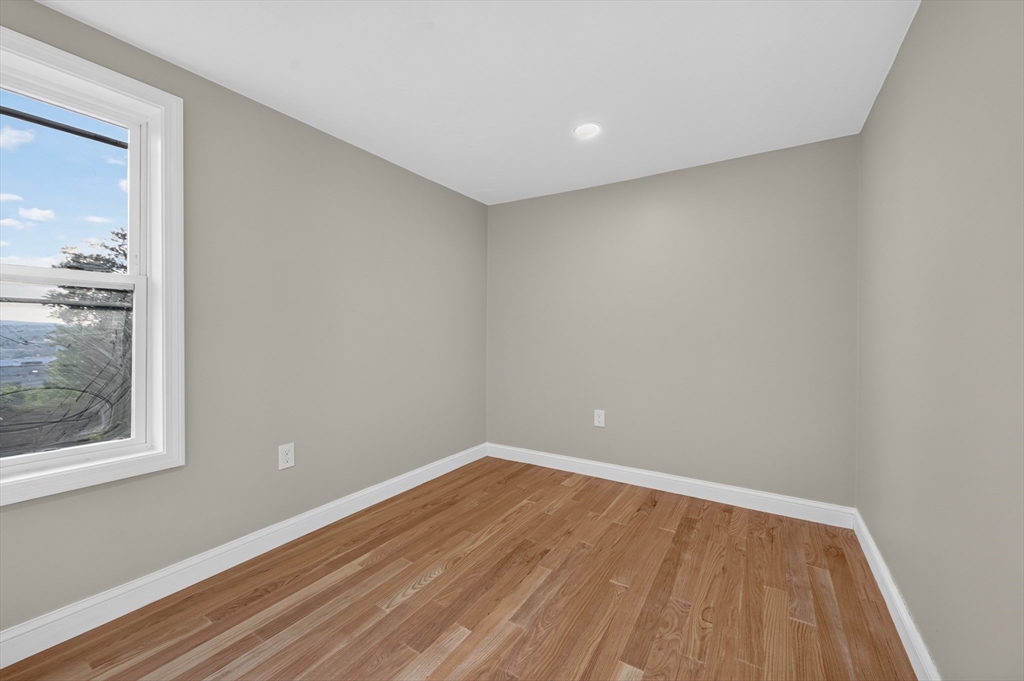 69 Orient Street Worcester, MA 01604 - Photo 15 of 42