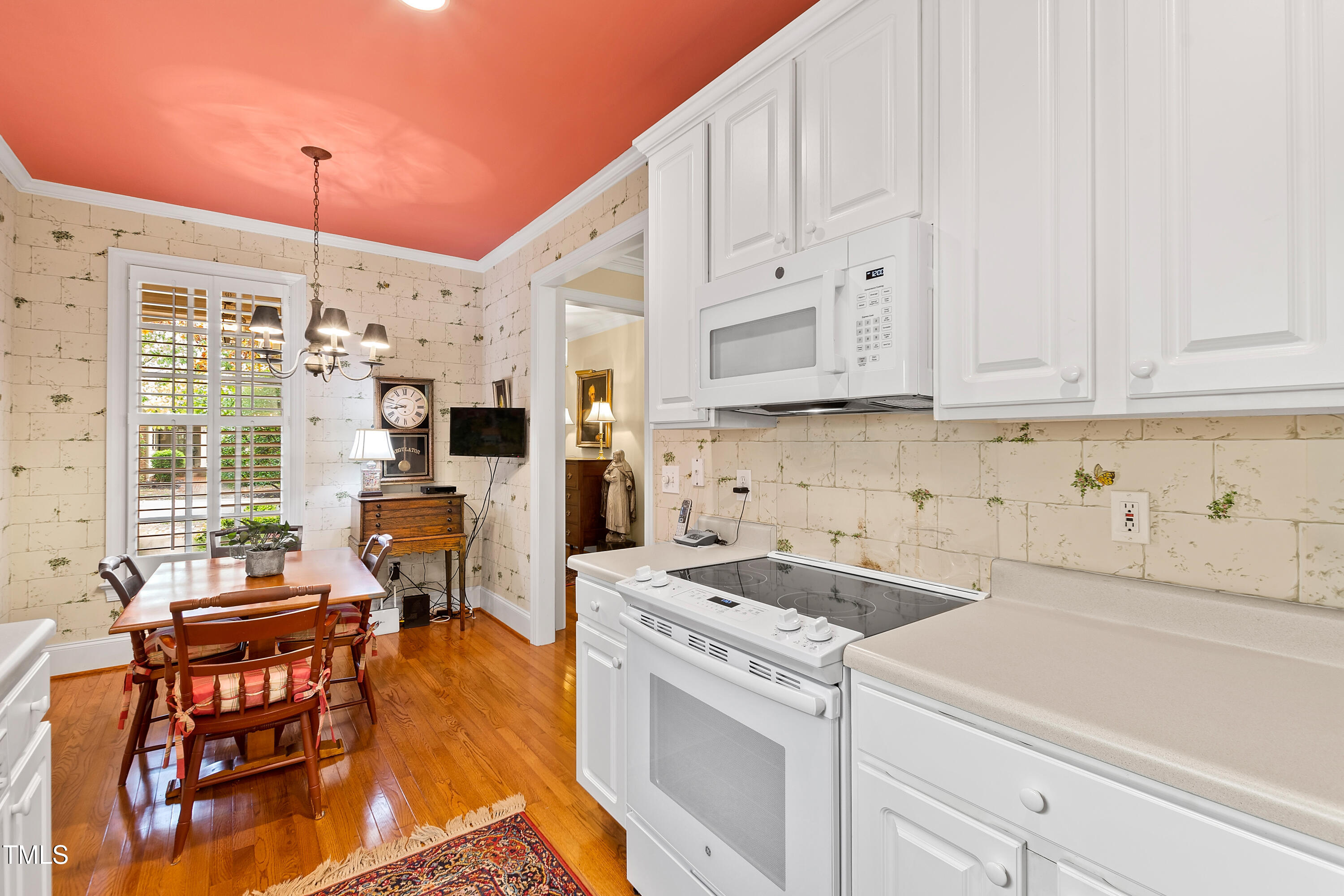 2316 Elmsford Way Raleigh, NC 27608 - Photo 19 of 42 kitchen 5