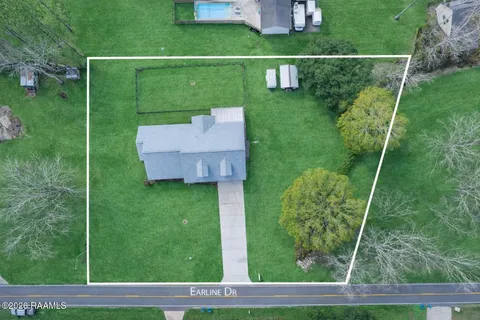 $340,000 | 1106 Earline Drive, Breaux Bridge, LA 70517