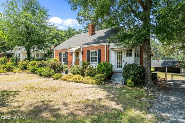 $286,000 | 805 North Chestnut Street, Aberdeen, NC 28315