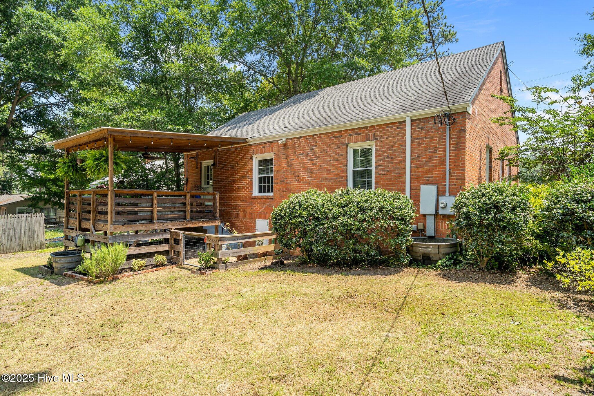 805 North Chestnut Street Aberdeen, NC 28315 - Photo 31 of 50 33c