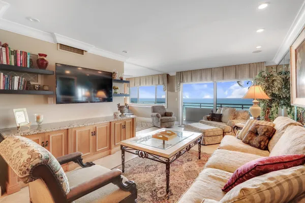 $3,000 | 1199 Hillsboro Mile, Unit 237, Hillsboro Beach, FL 33064