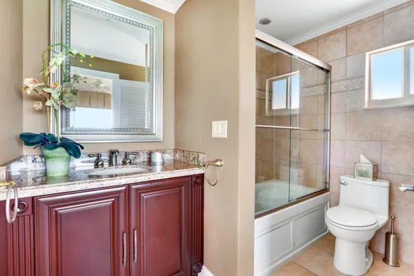 $3,000 | 1199 Hillsboro Mile, Unit 237, Hillsboro Beach, FL 33064