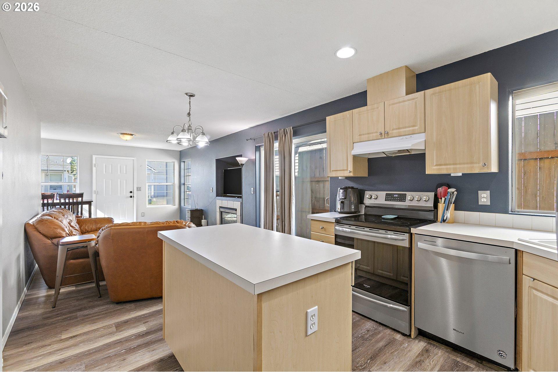 946 Southwest Junction Place Gresham, OR 97080 - Photo 17 of 33 Gallery Image 17