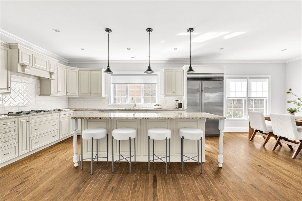 27 Garrison Road Wellesley, MA 02482 - Photo 11 of 32