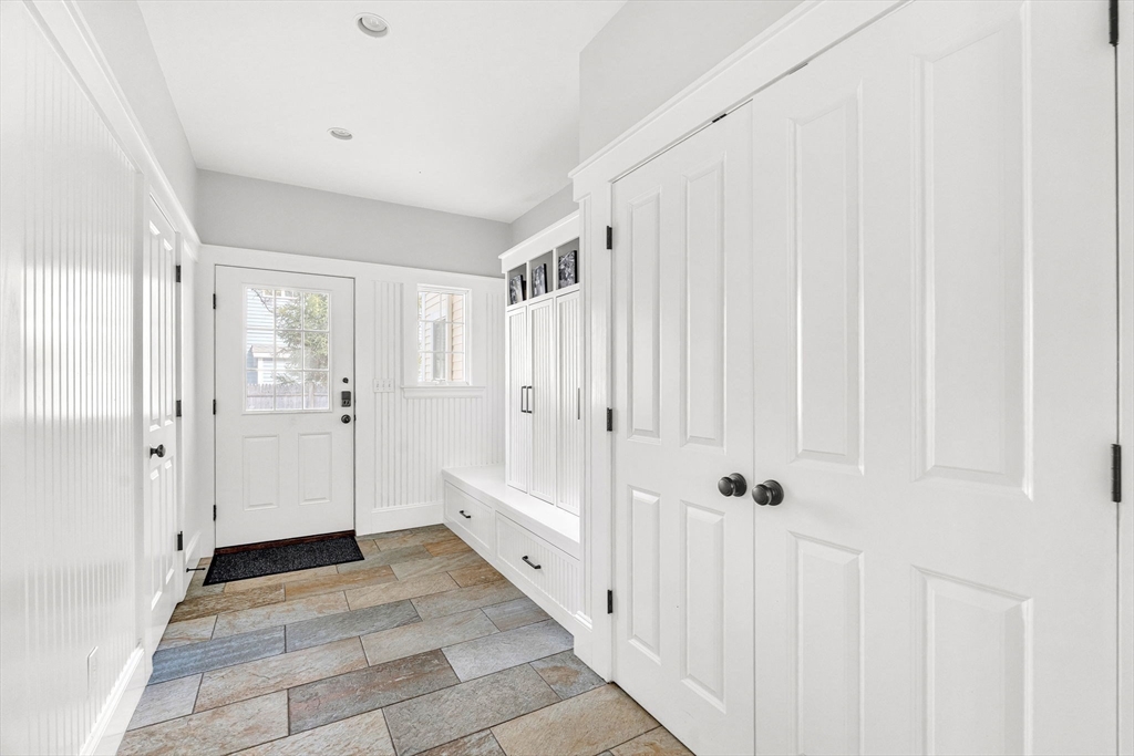 27 Garrison Road Wellesley, MA 02482 - Photo 18 of 32