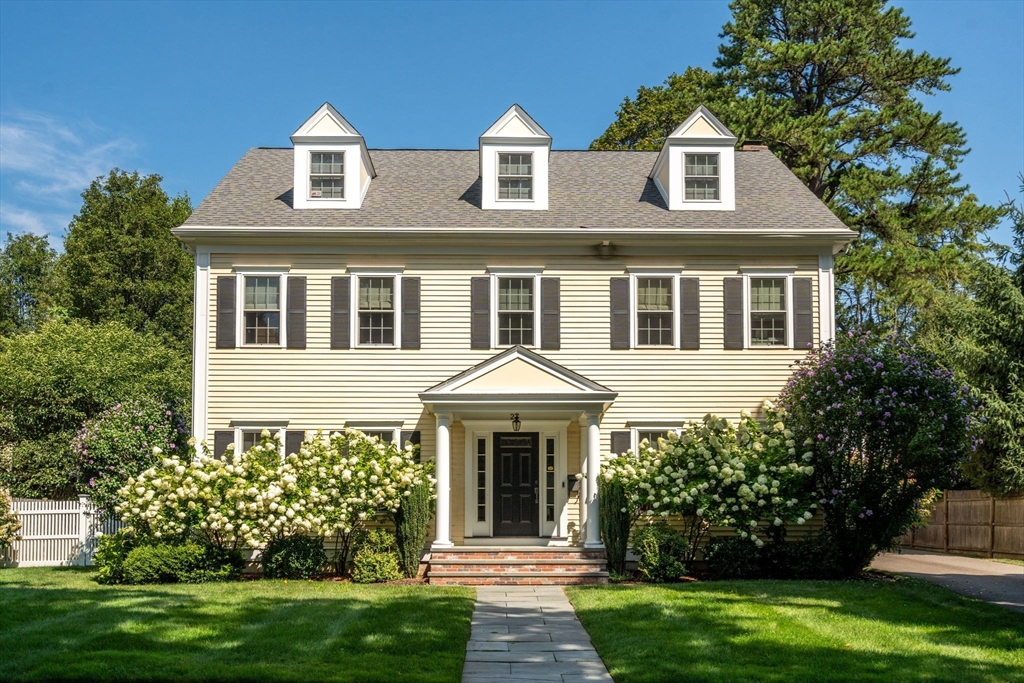 27 Garrison Road Wellesley, MA 02482 - Photo 2 of 32