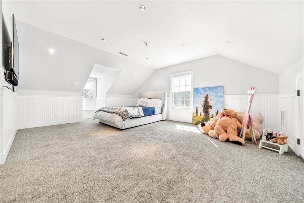 27 Garrison Road Wellesley, MA 02482 - Photo 27 of 32