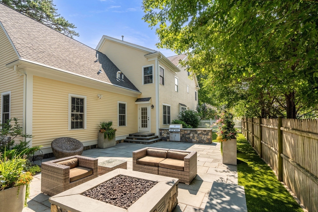 27 Garrison Road Wellesley, MA 02482 - Photo 31 of 32