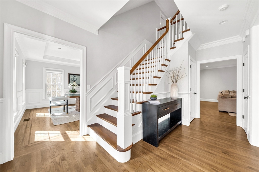 27 Garrison Road Wellesley, MA 02482 - Photo 9 of 32