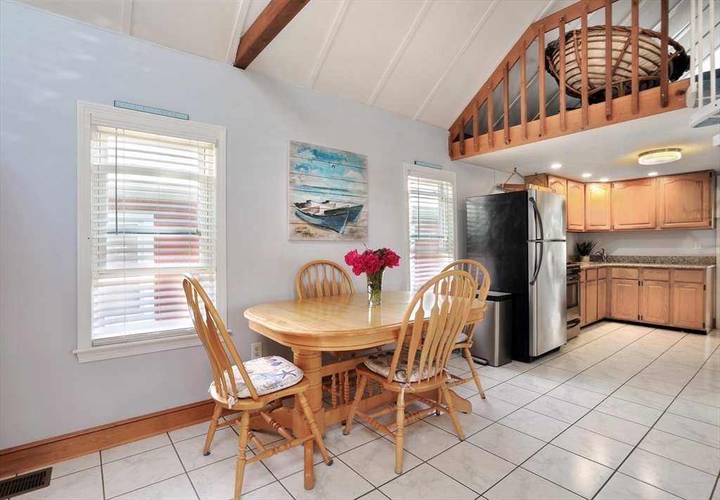 20 Hillside Road Hull, MA 02045 - Photo 10 of 27