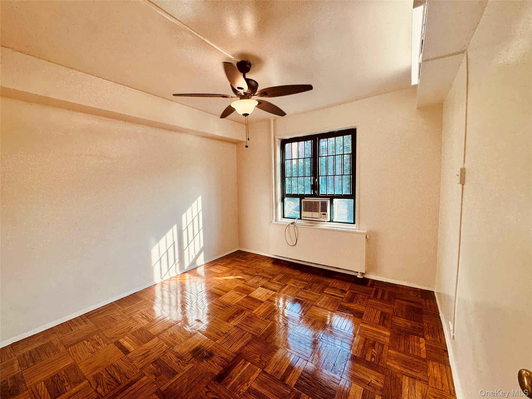 1560 Unionport Road, Unit 3G Bronx, NY 10462 - Photo 13 of 14