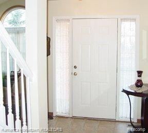 44498 Palmer Road Canton, MI 48188 - Photo 13 of 13 Foyer.jpg