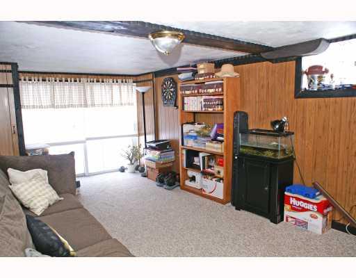 428 Ridgemont Drive Pittsburgh, PA 15220 - Photo 15 of 18 Den/Family/Great Room.