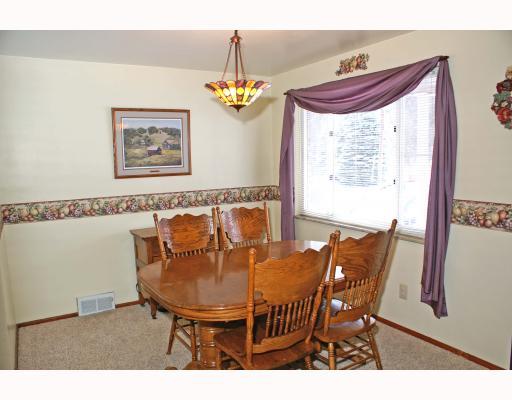 428 Ridgemont Drive Pittsburgh, PA 15220 - Photo 3 of 18 Dining Room.