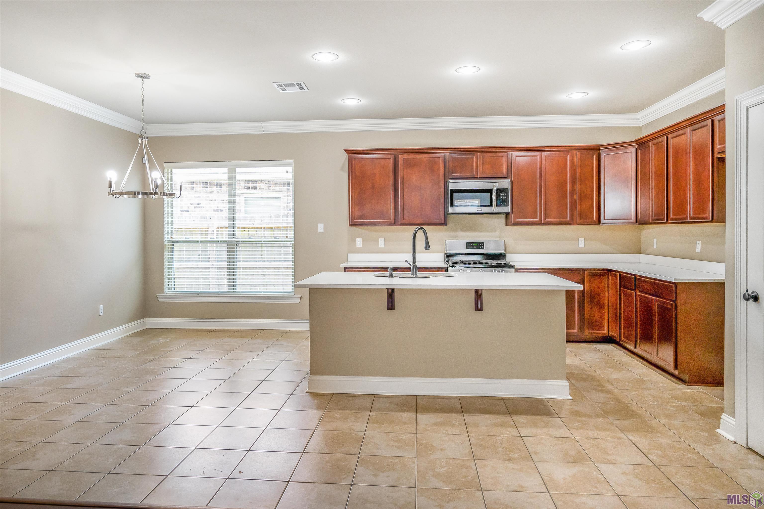 9045 Falling Oak Drive Baton Rouge, LA 70817 - Photo 8 of 25 Gallery Image 8