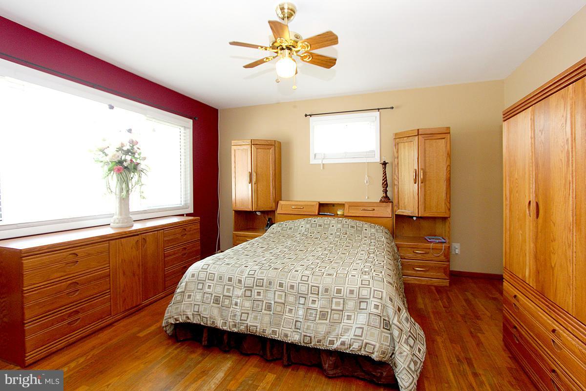14201 Chesterfield Road Rockville, MD 20853 - Photo 17 of 29 Bedroom (Master)