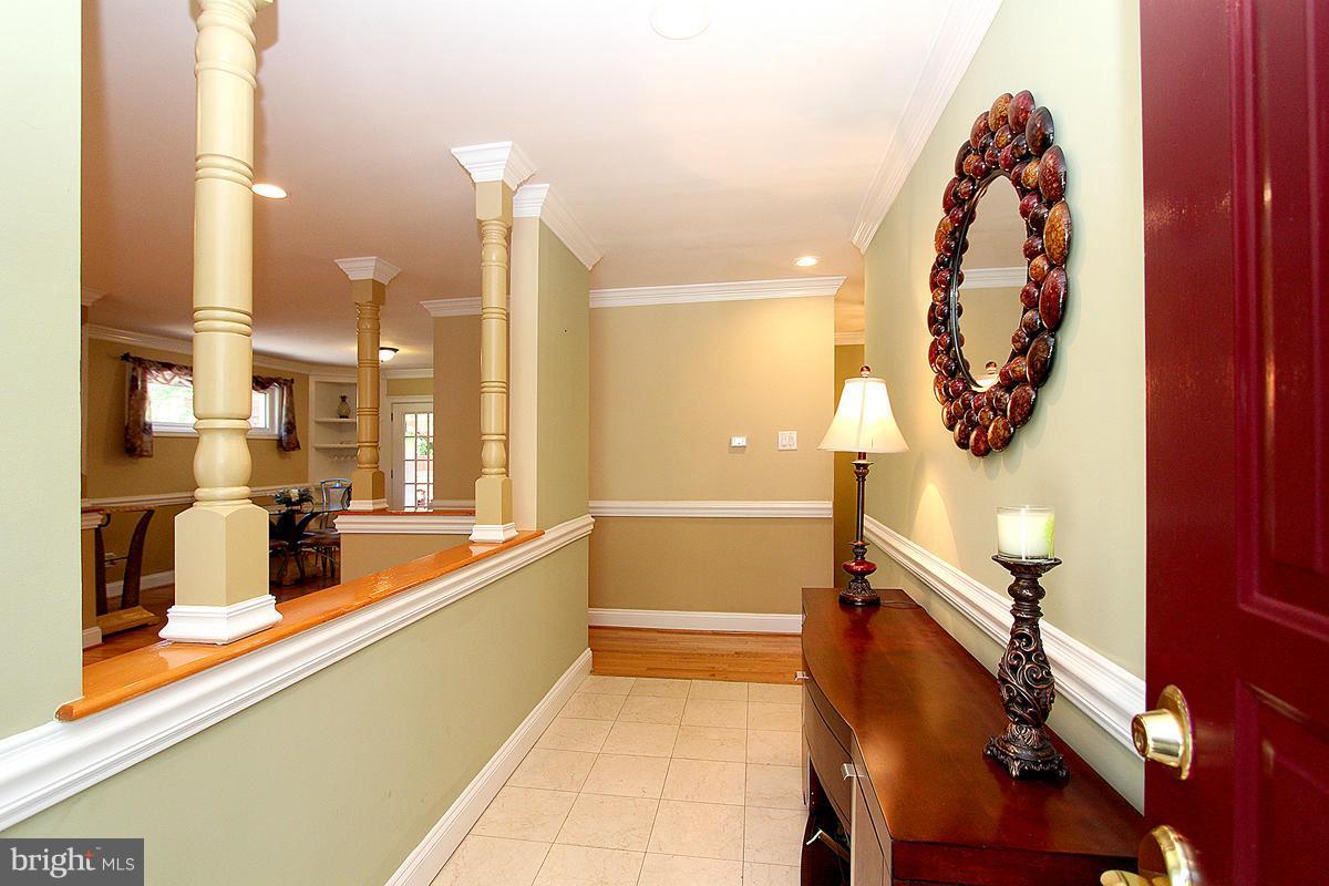 14201 Chesterfield Road Rockville, MD 20853 - Photo 3 of 29 Interior (General)