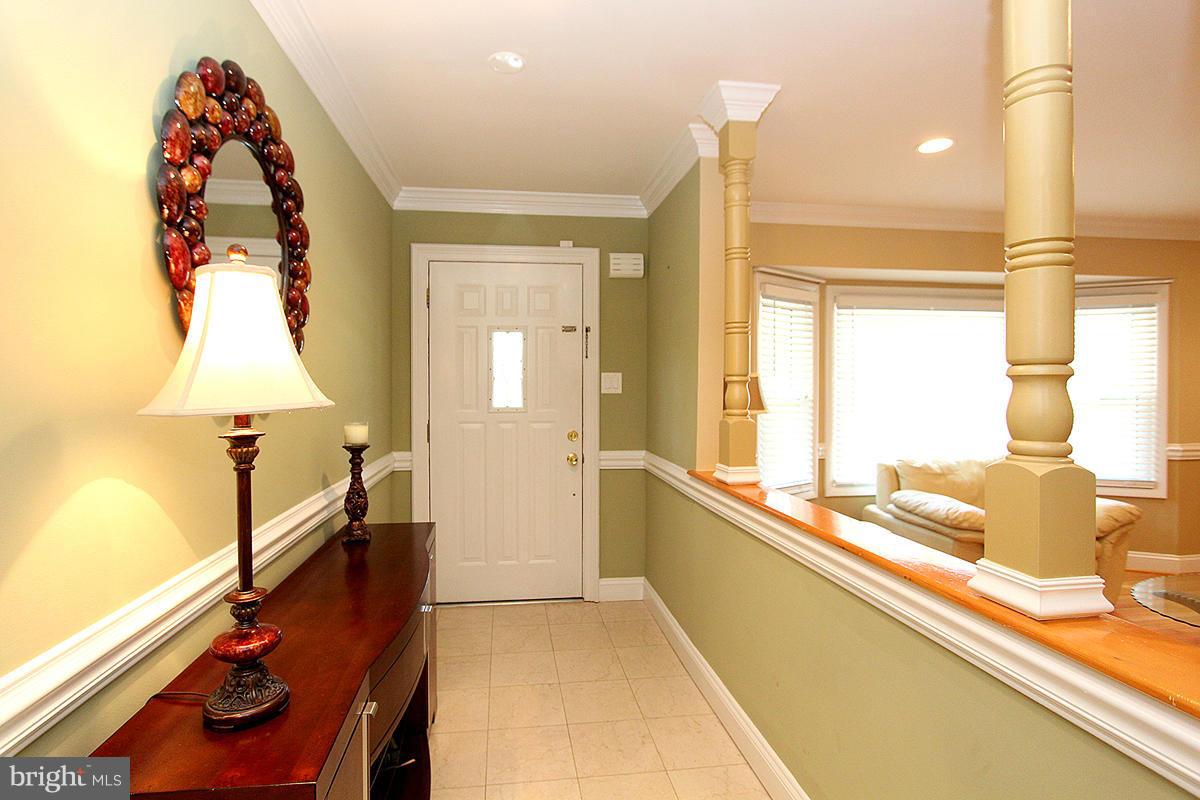 14201 Chesterfield Road Rockville, MD 20853 - Photo 4 of 29 Interior (General)